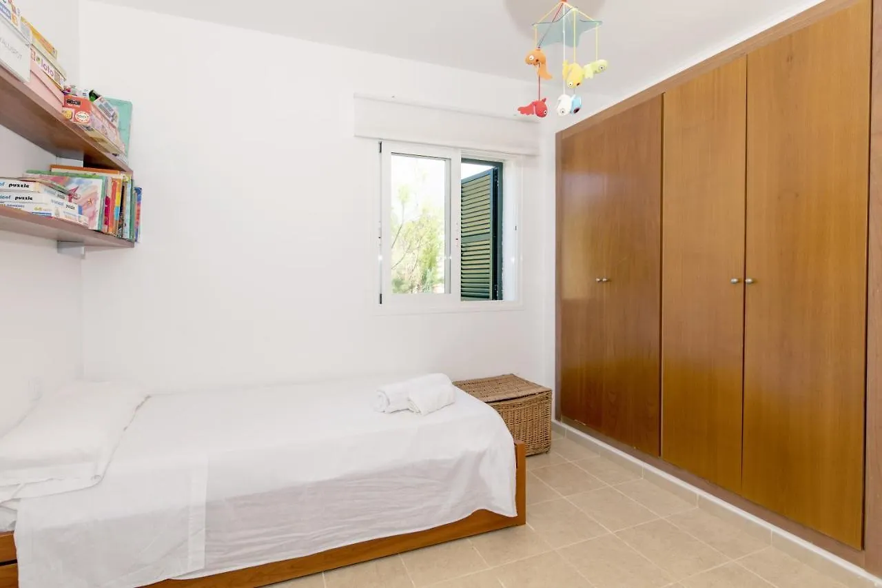 Biniancolla Iris Villa Holiday home